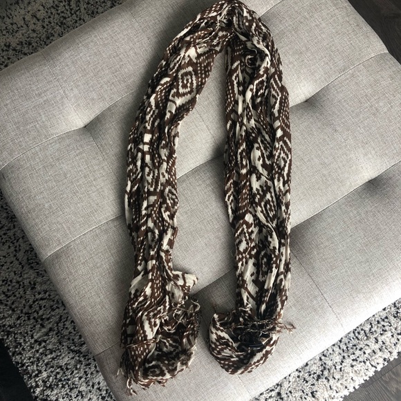 Geometric Print Scarf - Picture 1 of 4